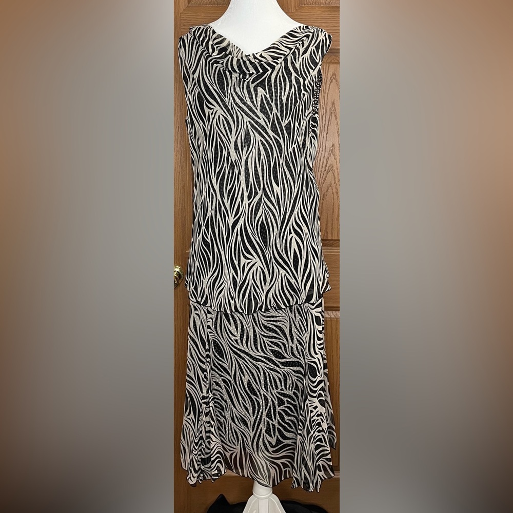 Stylish Black and Tan Coordinating Patterned Skirt Set